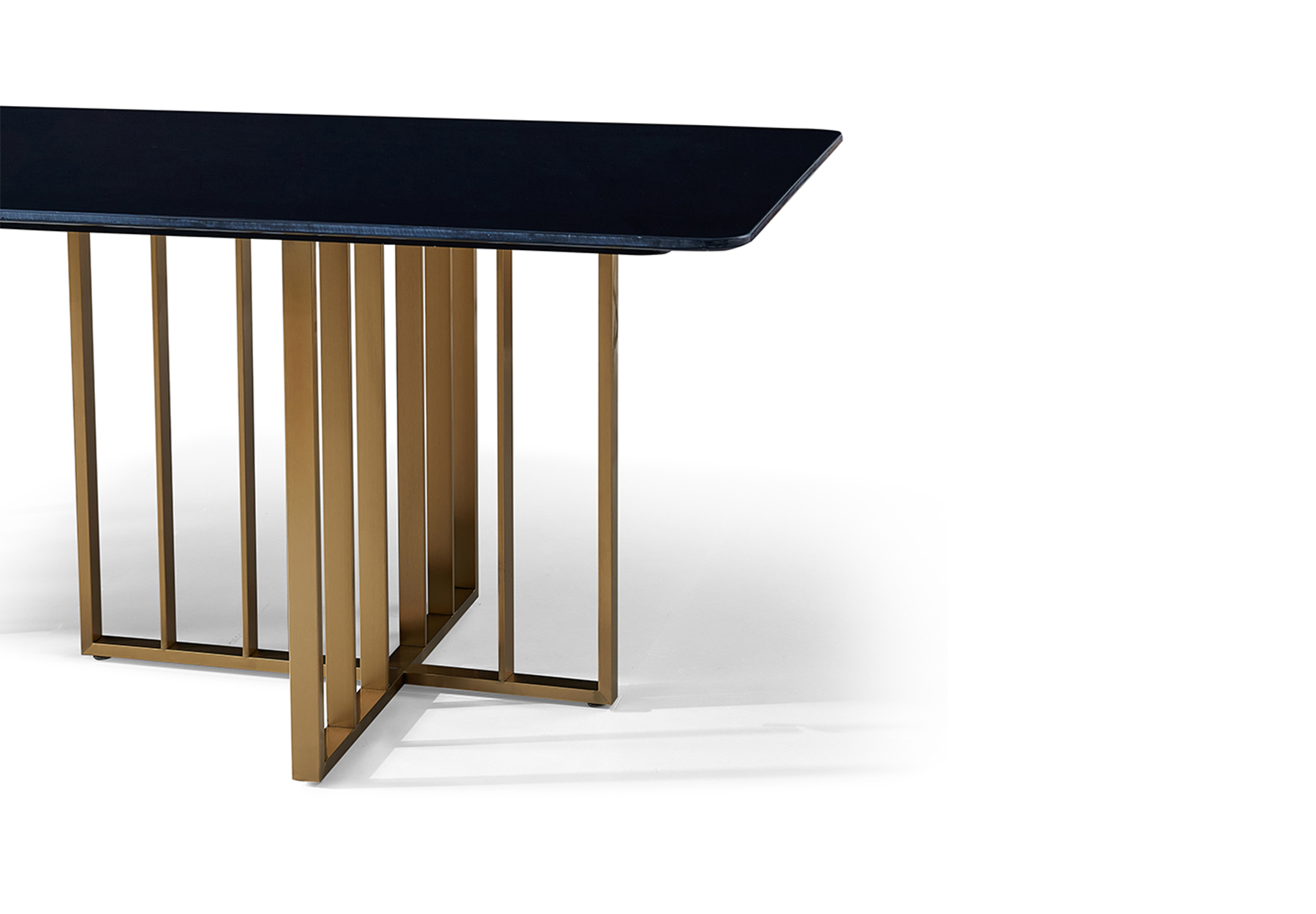 Lea Dining Table