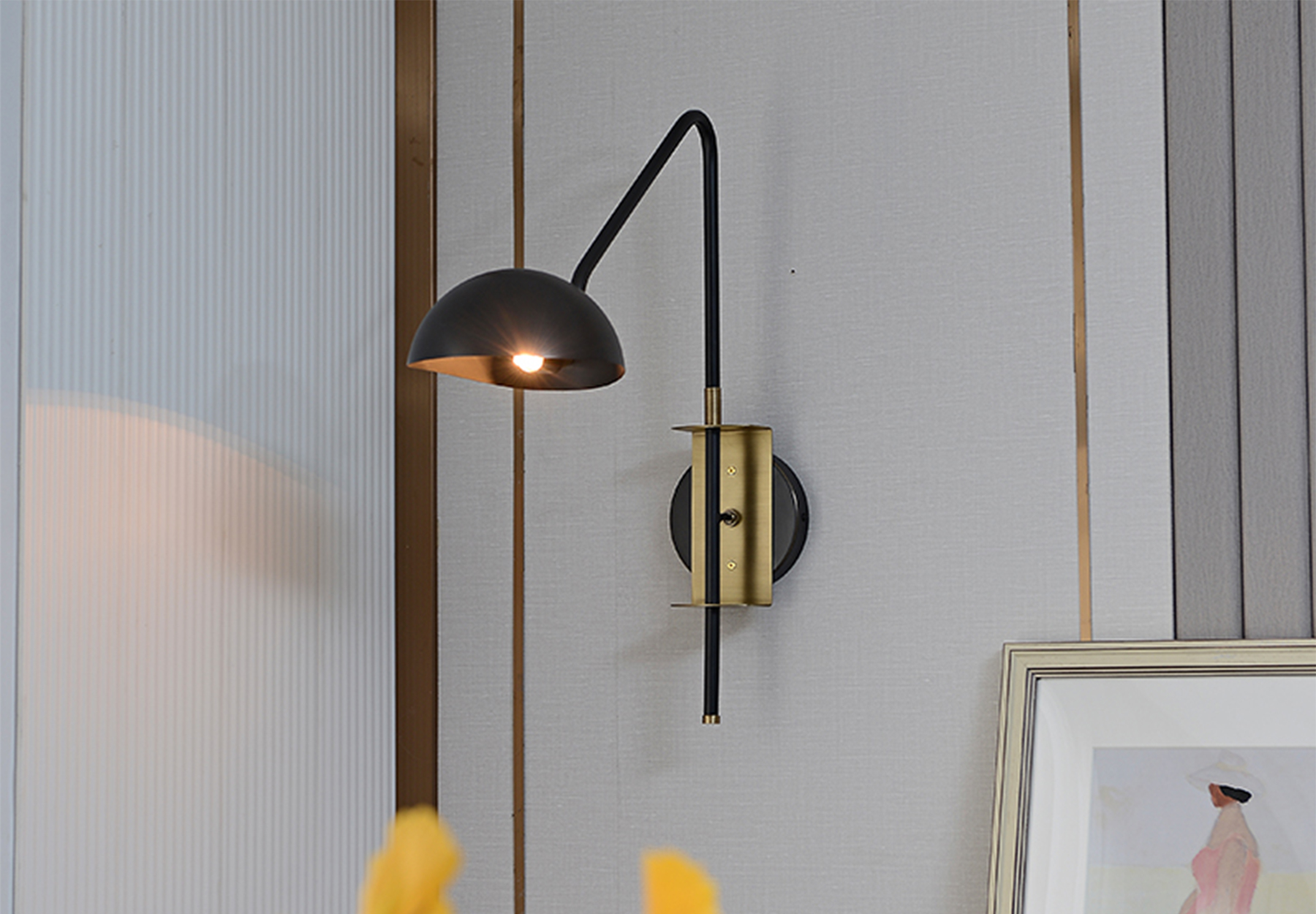 Astor Wall Light
