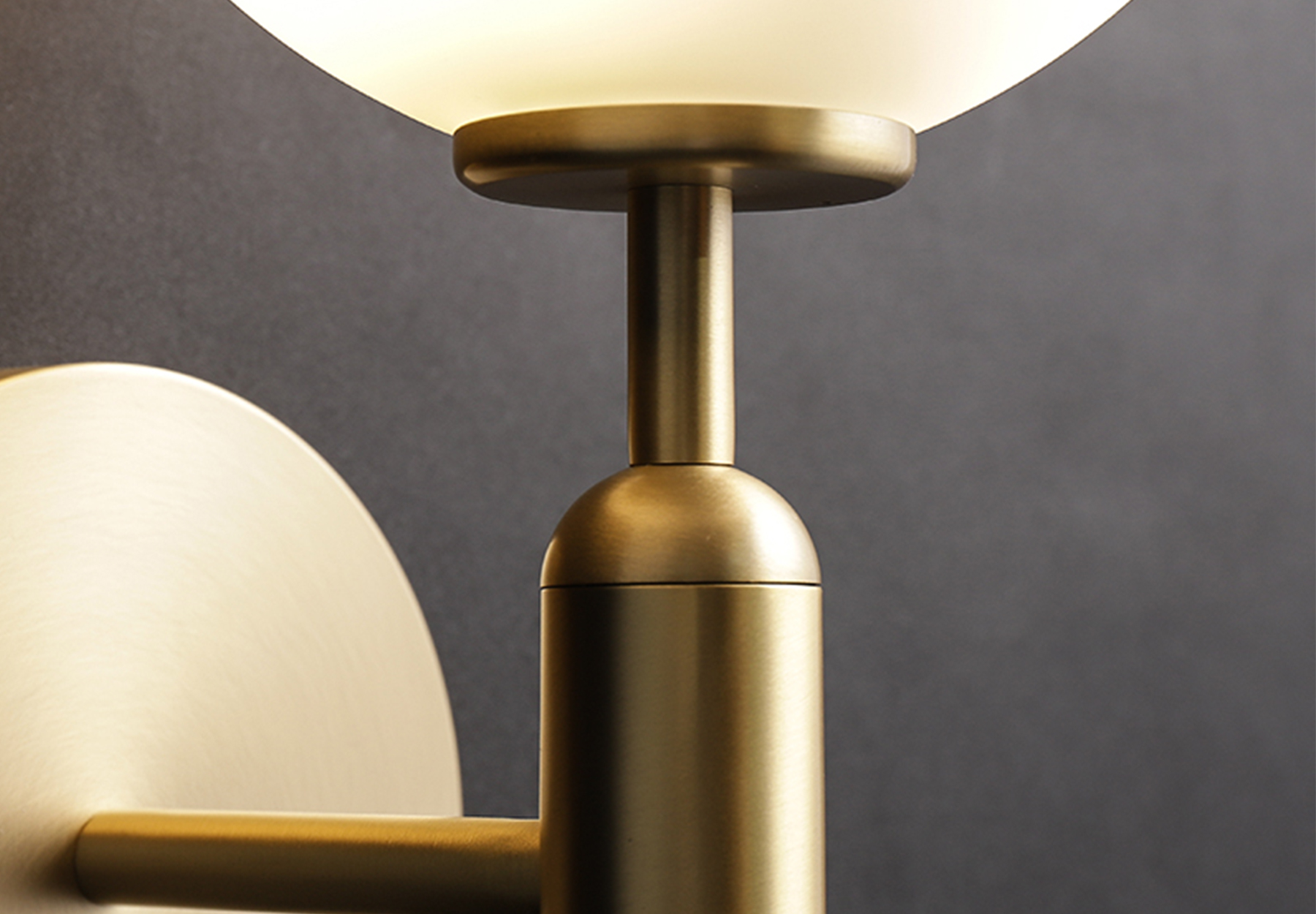 Atlas Wall Light