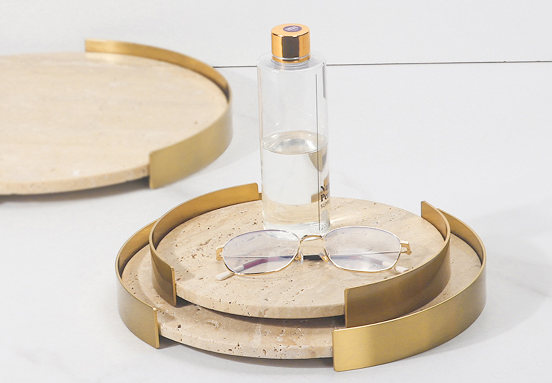 Aria-Accent-Trays