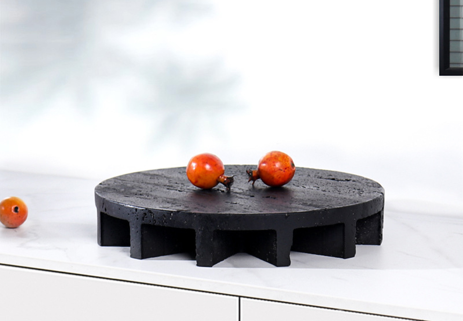 Umbra Stand
